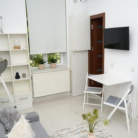 Cozzy Inn City Centre Constanta Ngoại thất bức ảnh