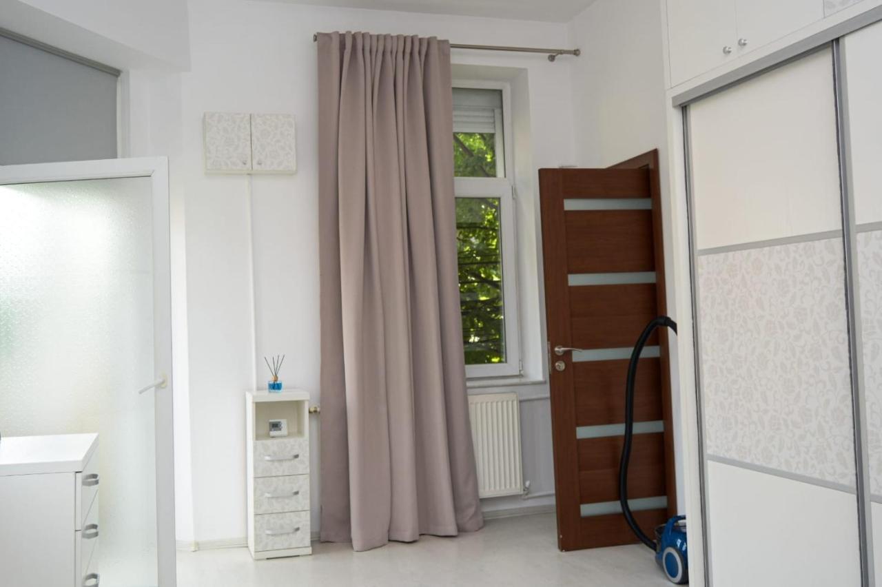 Cozzy Inn City Centre Constanta Ngoại thất bức ảnh